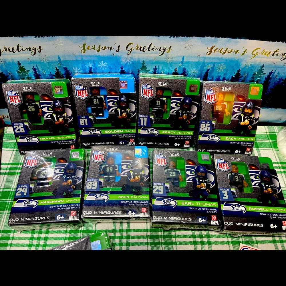 Seattle Seahawks 10 OYO collectible figures Wilson Lynch